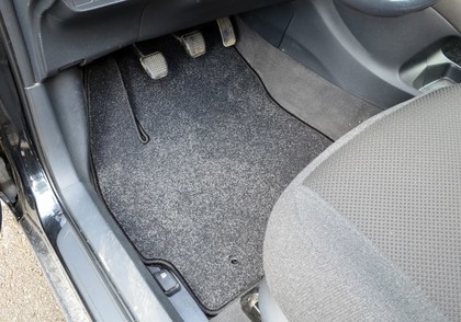 Коврики на Toyota Auris I 2006 - 2012 в Новороссийске