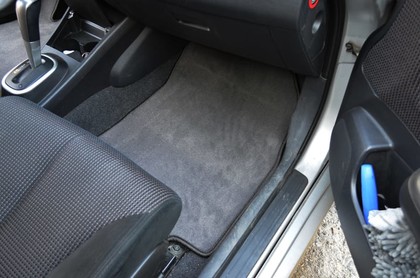 Коврики на Nissan Tiida (C11) 2004 - 2014 в Новороссийске