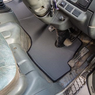 Коврики на Mitsubishi Fuso Canter VI узкая кабина 1991 - 2010 в Новороссийске