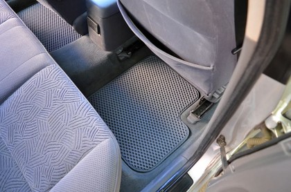 Коврики на Toyota Avensis I 1997 - 2002 в Новороссийске