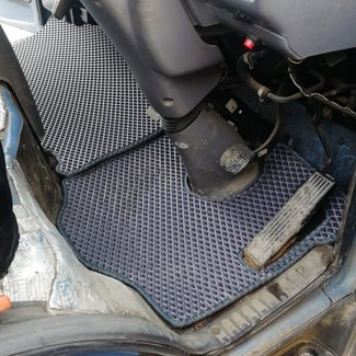 Коврики на Nissan Atlas (F23) 1992 - 2007 в Новороссийске