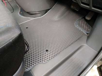 Коврики на Toyota Voxy (R70) 2007 - 2013 в Новороссийске