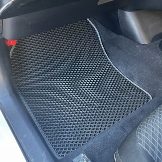 Коврики на Toyota Prius (50) 2015 - 2023 в Новороссийске