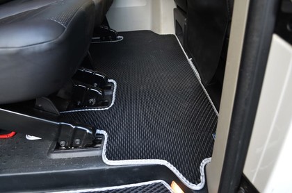 Коврики на Volkswagen Caravelle (T6) 2015 - 2019 в Новороссийске