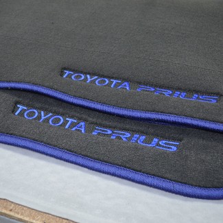 Коврики на Toyota Prius C 2011 - 2021 в Новороссийске