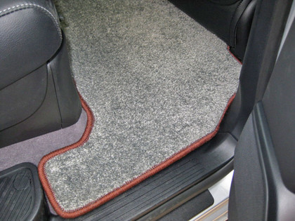 Коврики на Toyota Land Cruiser 200 2007 - 2021 в Новороссийске