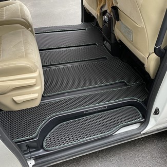 Коврики на Toyota Vellfire (H30) 2015 - 2023 в Новороссийске
