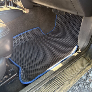 Коврики на Jeep Grand Cherokee (ZJ) 1992&nbsp;-&nbsp;1999 в Новороссийске