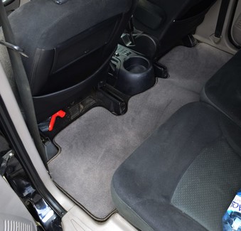 Коврики на Mitsubishi Grandis 2003 - 2009 в Новороссийске