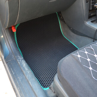 Коврики на Toyota Cynos (L50) 1995&nbsp;-&nbsp;1999 в Новороссийске