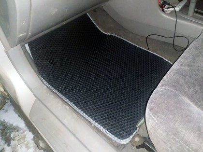 Коврики на Toyota Sprinter (E11) 1995 - 2000 в Новороссийске