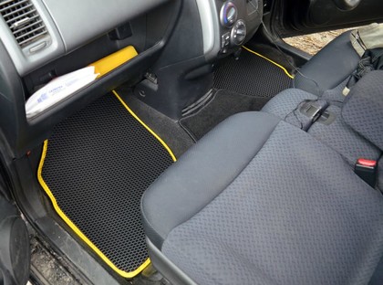 Коврики на Honda Mobilio Spike 2002 - 2008 в Новороссийске
