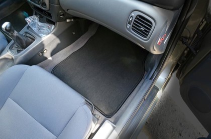Ворсовые коврики на Nissan Almera II (N16) 2000 - 2006 в Новороссийске