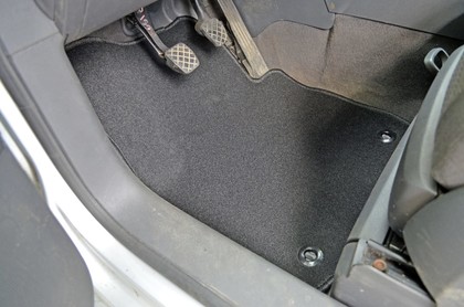 Коврики на Volkswagen Touran 2003 - 2015 в Новороссийске