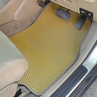 Коврики на Nissan Tiida (C11) 2004 - 2014 в Новороссийске