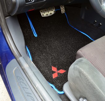 Коврики на Mitsubishi Eclipse IV 2005 - 2011 в Новороссийске