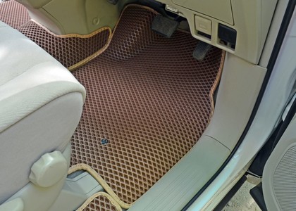 Коврики на Toyota Estima III 2006 - 2019 в Новороссийске