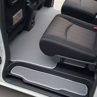 Коврики на Nissan Serena (C26) 2010 - 2016 в Новороссийске