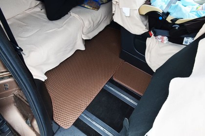 Коврики на Nissan Serena (C26) 2010 - 2016 в Новороссийске