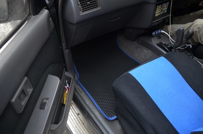 Коврики на Toyota Hilux Surf II 1989 - 1995 в Новороссийске