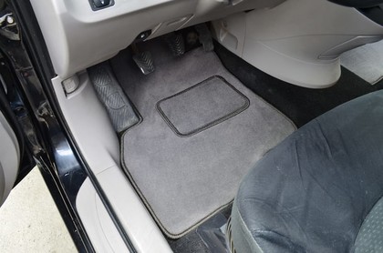 Коврики на Mitsubishi Grandis 2003 - 2009 в Новороссийске