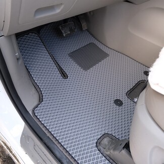 Ворсовые коврики на KIA Carnival III 7 мест 2014&nbsp;-&nbsp;2021 в Новороссийске