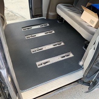 EVA коврики на Chrysler Town and Country IV короткая база 2000 - 2007 в Новороссийске