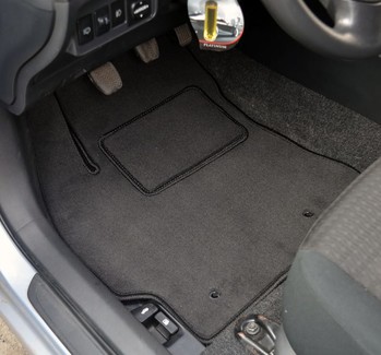Коврики на Toyota Corolla (E15) 2006 - 2013 в Новороссийске