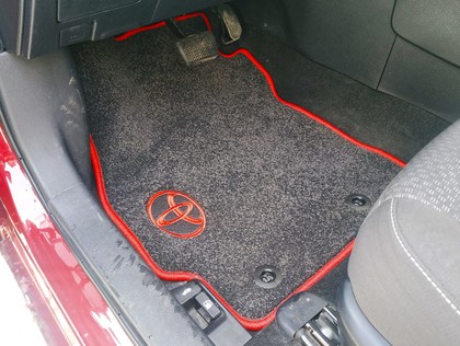 Коврики на Toyota Corolla (E18) 2012 - 2019 в Новороссийске