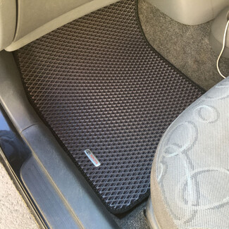 Ворсовые коврики на Toyota Vitz I 1998 - 2005 в Новороссийске Ворсовые коврики на Toyota Vitz I 1998 - 2005 в Новороссийске